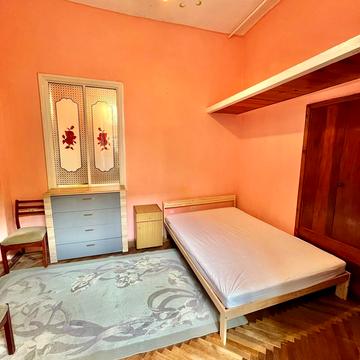 Пекарська вул., 16