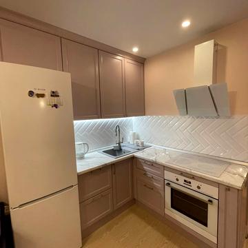 Володимира Великого вул. (Артема), 10-Б