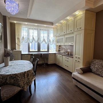 Дніпровська набережна вул., 14-А