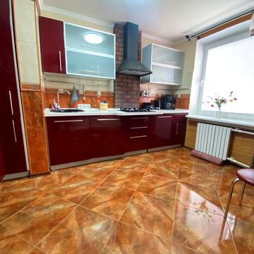 Боровиковського бульв., 14