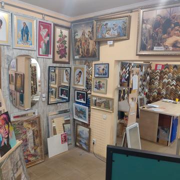 Івана Франка вул., 17