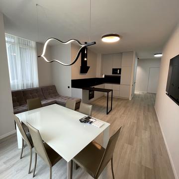 Сімферопольська вул., 2-Н