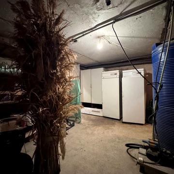 Науки просп. (Леніна), 35