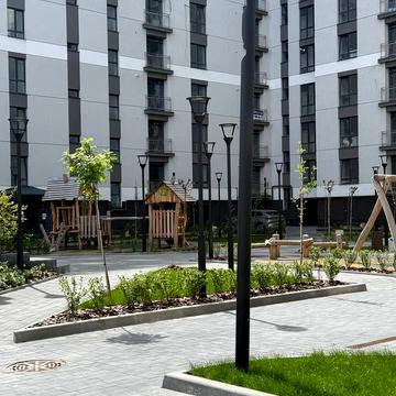 Олександра Довженка вул., (Будинок 5)