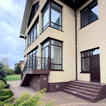 Стародніпровська вул.