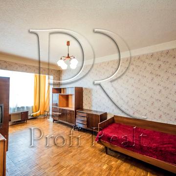 Ореста Левицького вул. (Академіка Курчатова), 13