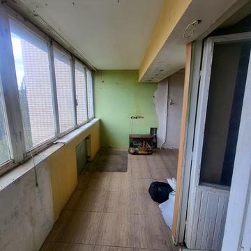 Академіка Янгеля вул., 4