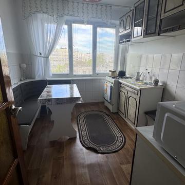 Проектована Тролейбусна вул., 10