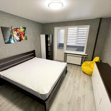 Чорнобильська вул., 19