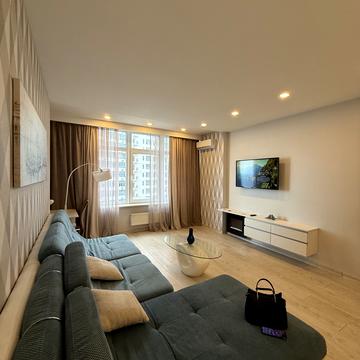 Валерія Самофалова вул. (Каманіна), 16а/2