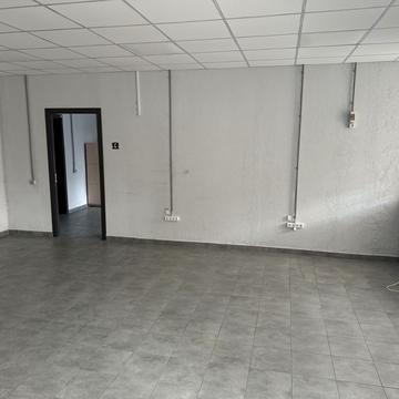 Набережна Перемоги вул., 38-А