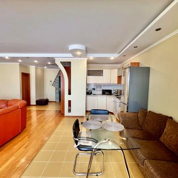 Петра Григоренка просп., 1-Б