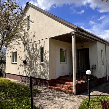 Оболонська, 1а