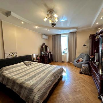 Леоніда Перфецького вул., 11а