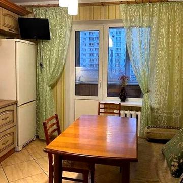 Драгоманова вул., 1-Г