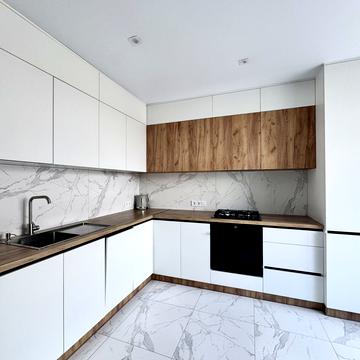 Пасічна вул., 177