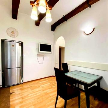 Заньковецької вул., 5/2