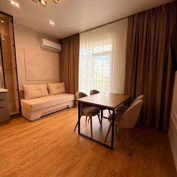 Загорська вул., (Будинок 1)