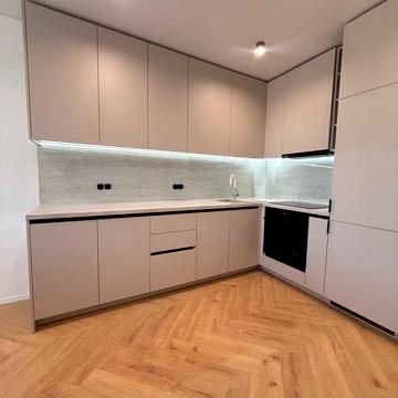 Івана Фогарашія вул., 17