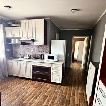 Новгородська вул., 28