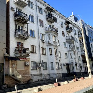 Степана Ковніра вул. (Ластовського), 3