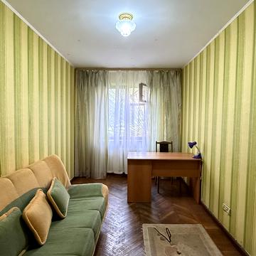 Сонячна вул., 16