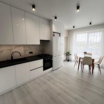 Вячеслава Чорновола вул., 94в