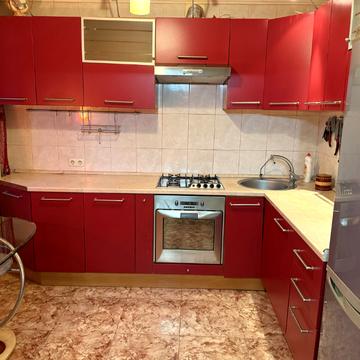 Володимира Івасюка просп. (Героїв Сталінграду), 19