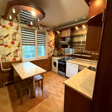 Степана Олійника вул., 5