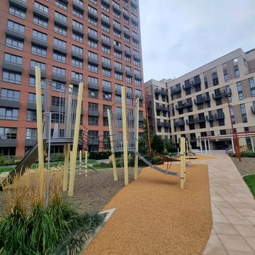 Вавилових вул., 11