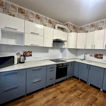 Здолбунівська вул., 13