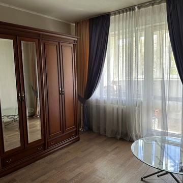 Володимира Івасюка просп. (Героїв Сталінграду), 30