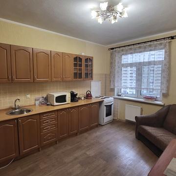 Олександра Мишуги вул., 2