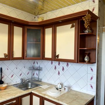 Вадима Гетьмана вул., 44