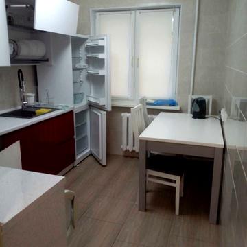 Миколи Василенка вул., 19