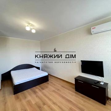 Юрія Пасхаліна вул. (Ілліча), 17