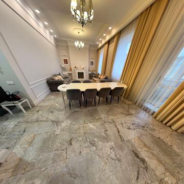 Базарна вул., 5/5