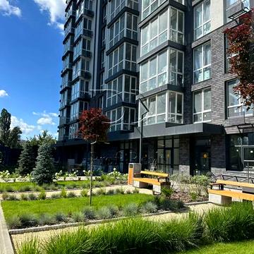 Олега Мудрака вул. (Генерала Наумова), 1-Б