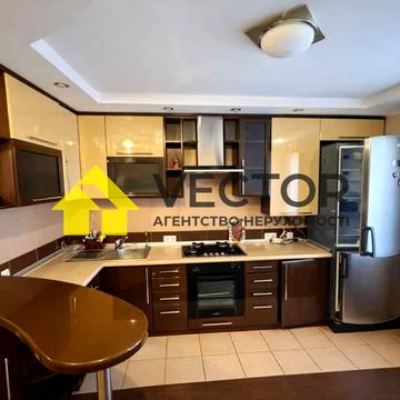 Вячеслава Чорновола вул., 2б