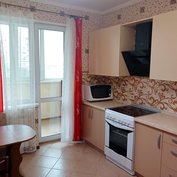 Михайла Гришка вул., 8