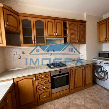 Боровиковського бульв., 5
