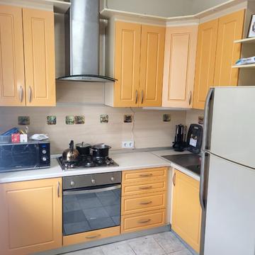 Білоруська вул., 30