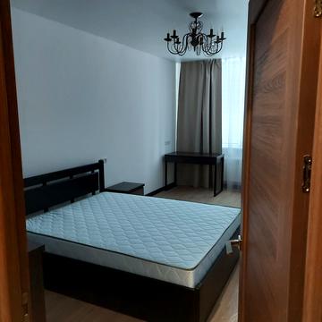Університетська вул., 1-В