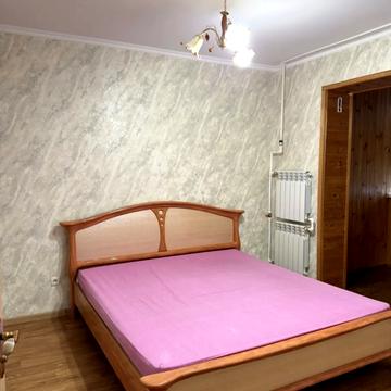 Академіка Єфремова вул. (Командарма Уборевича), 9