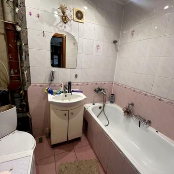 Зарічанська вул., 16