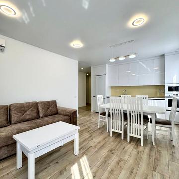 Топольна вул., 4-Б