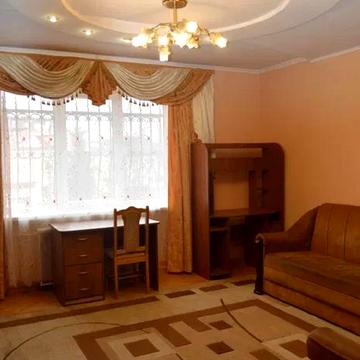 Гетьмана Павла Полуботка вул., 9