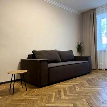 Максима Кривоноса вул., 5