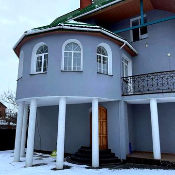 Олександра Козловського вул., 2