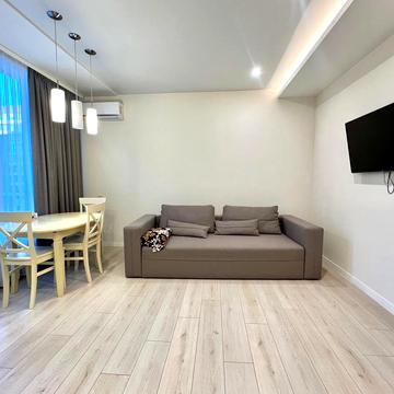 Практична вул., 1